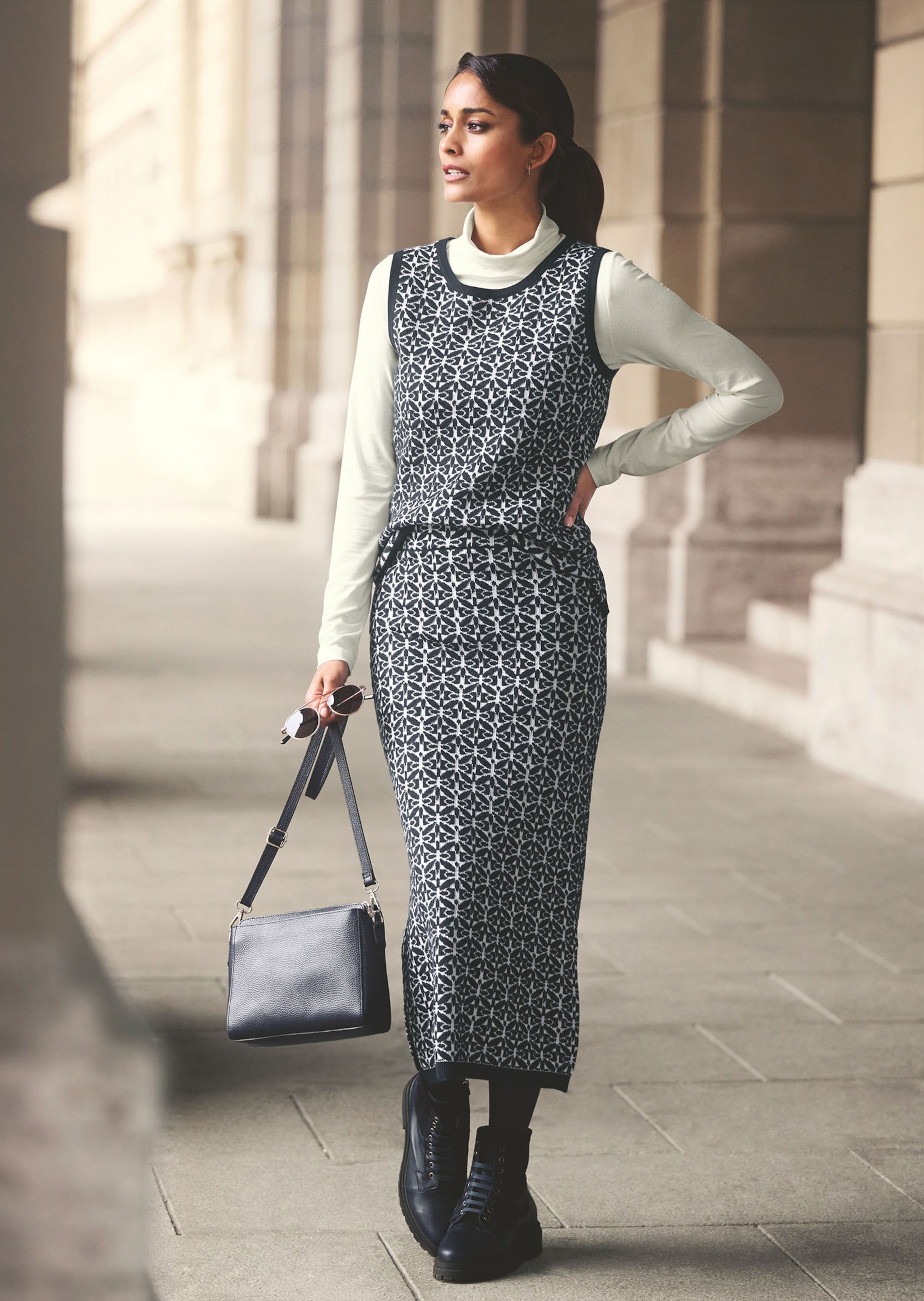 Jacquard-Pullunder mit verlängertem Rückenteil