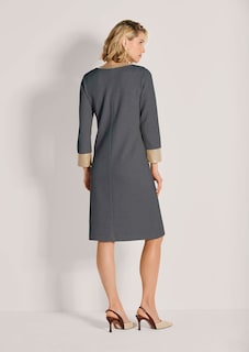 Robe thumbnail 3