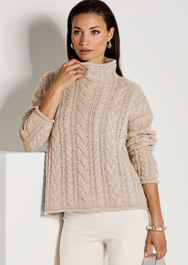 Zopf-Pullover im Oversize-Look