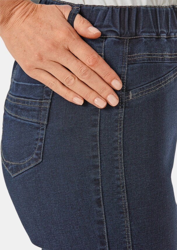Super elastische Jeans LOUISA mit figurstreckenden Nähten 4