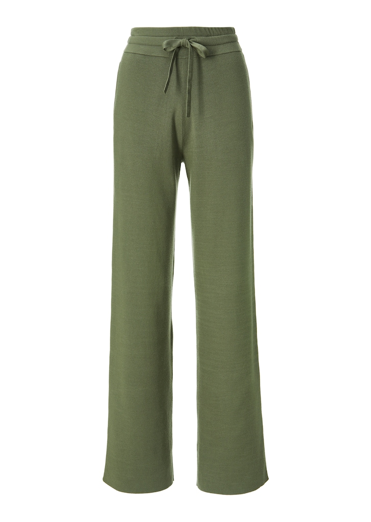 Knitted trousers in a stylish high-waist shape