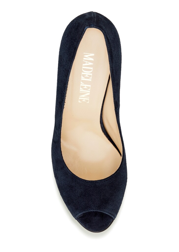 Pumps made from soft suede 2