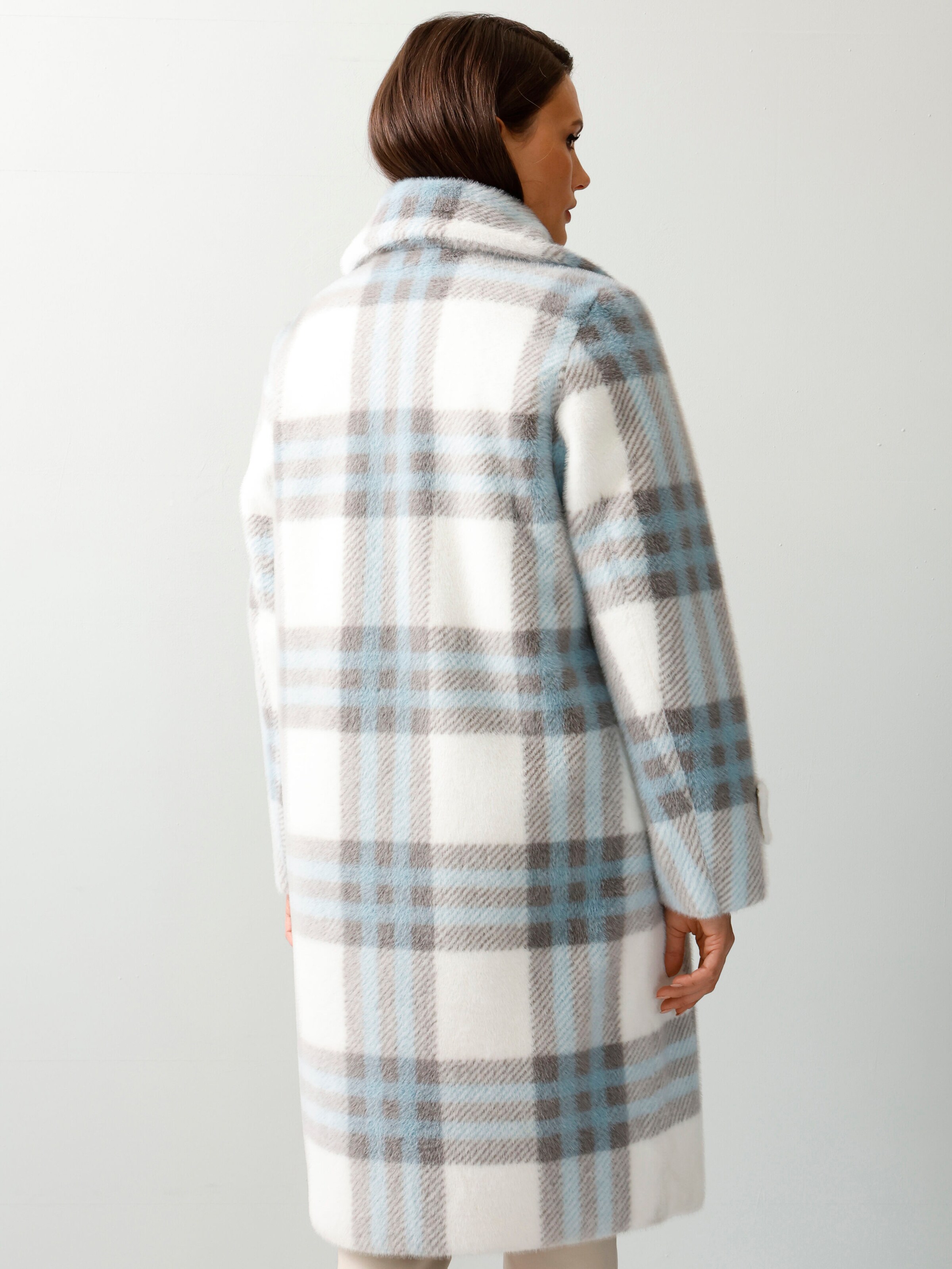 Karomantel mit 6 Knöpfen 2