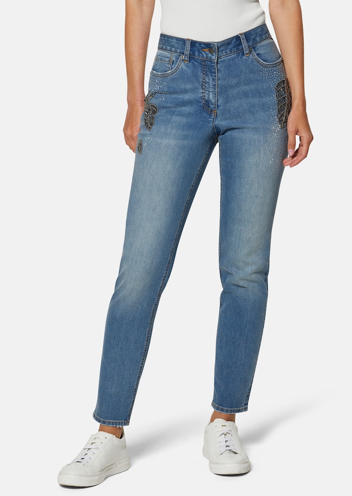 Five-Pocket-Jeans mit glanzvoller Dekoration