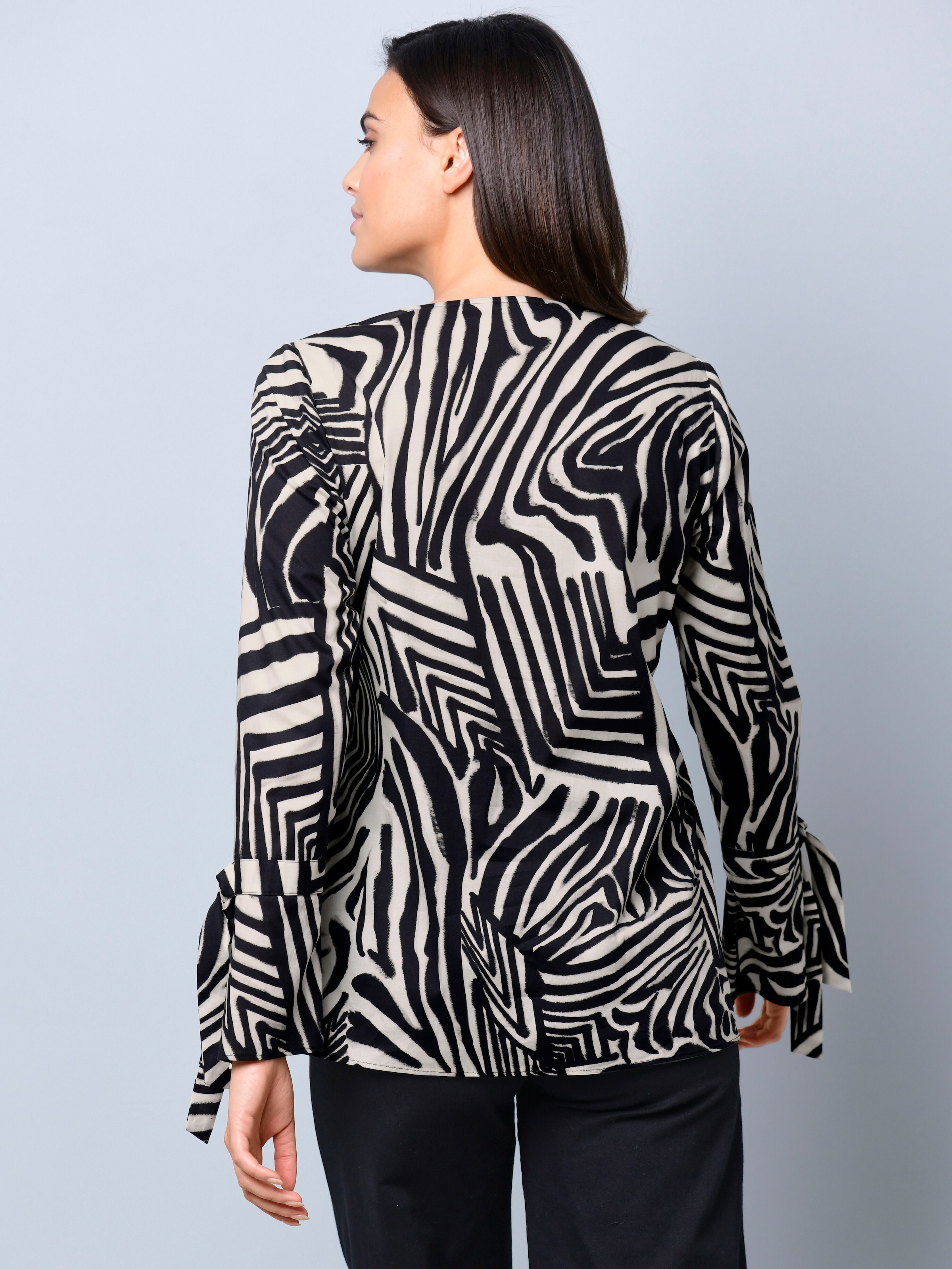 Bluse mit Bindeband am Ärmel 2