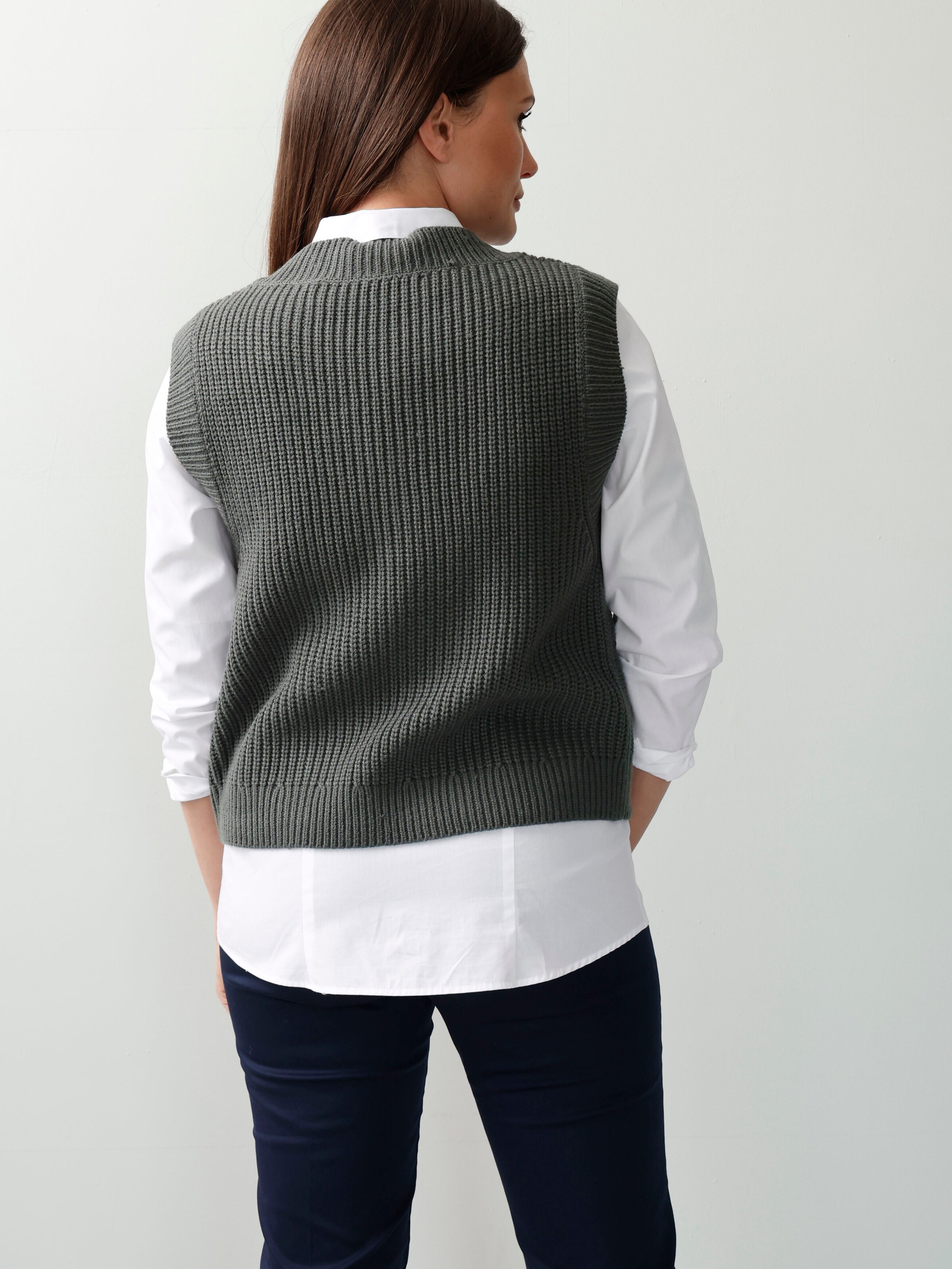 Pullunder mit V-Ausschnitt 2