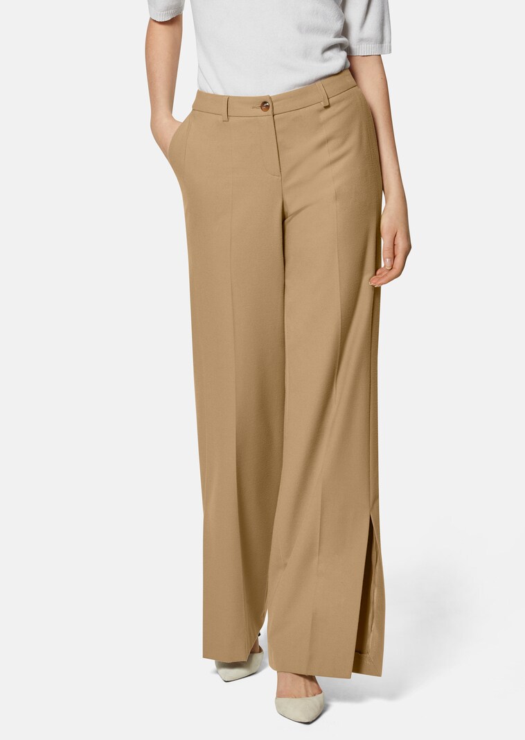 Trousers with long slits