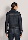 Jeansjacke mit dunkler Waschung thumbnail 3