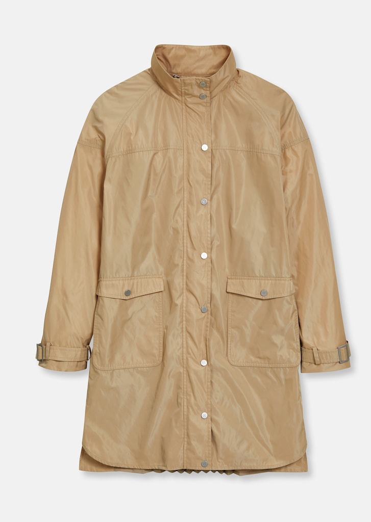 Parka with pleated back insert 5