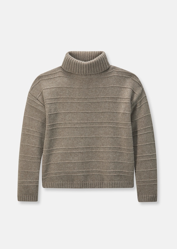 Turtleneck jumper with subtle knitted details 5
