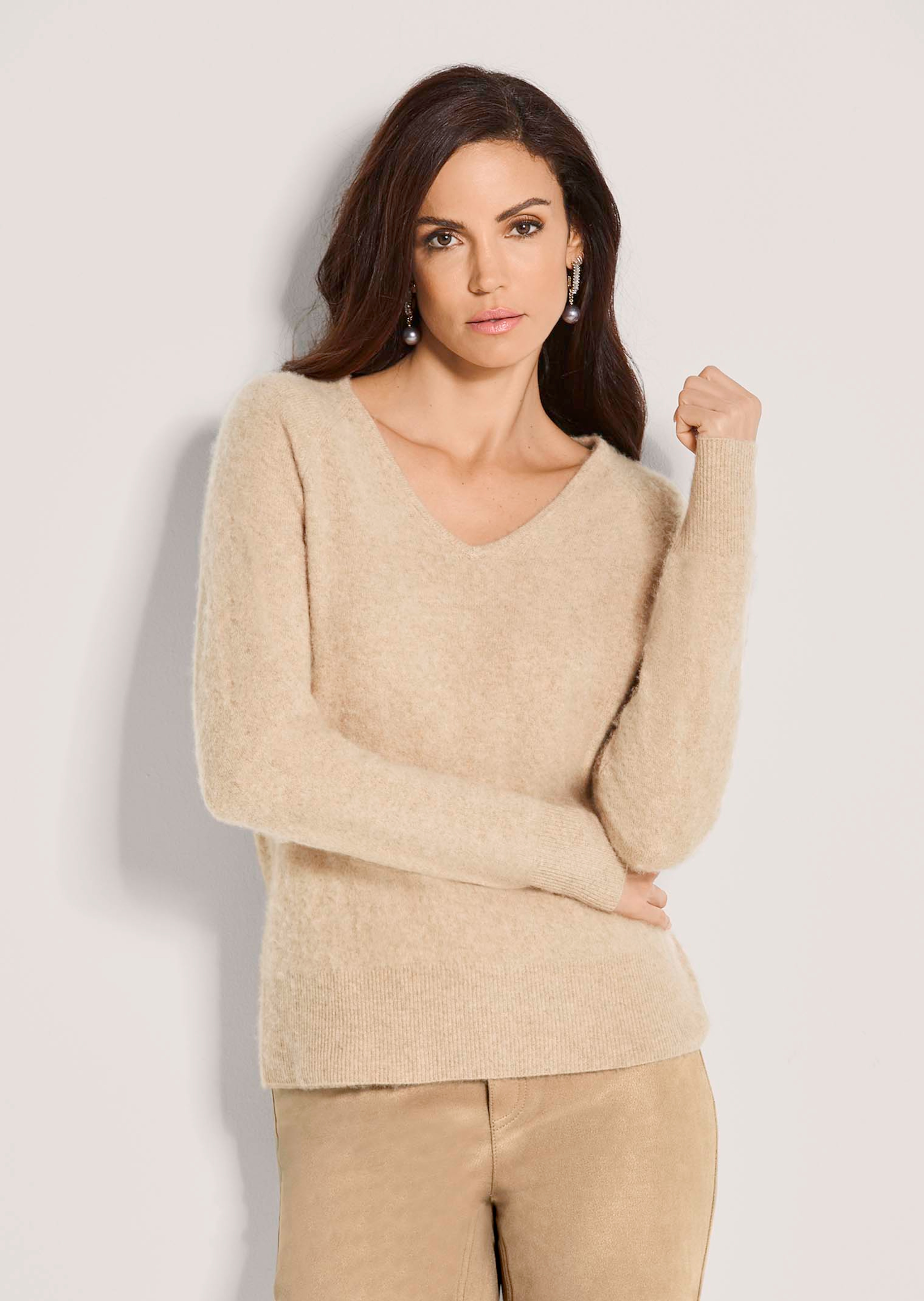 Schurwoll-Pullover mit V-Ausschnit
