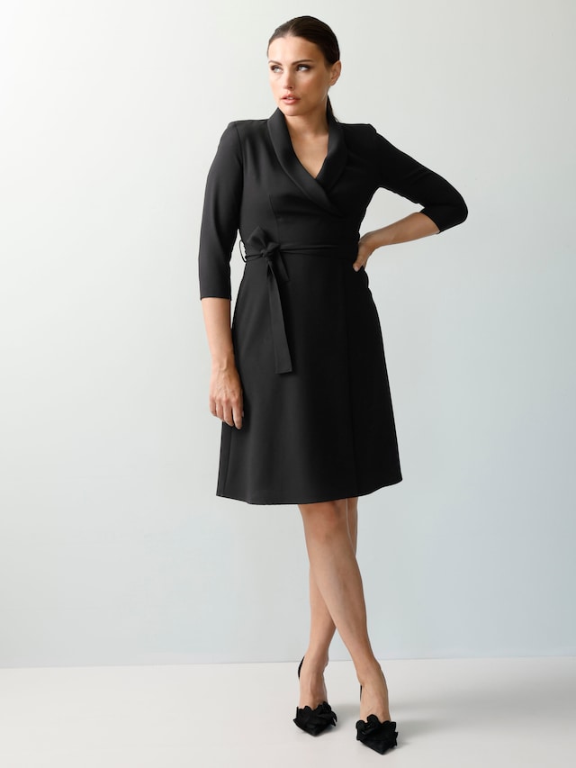 Kleid mit Reverskragen 2