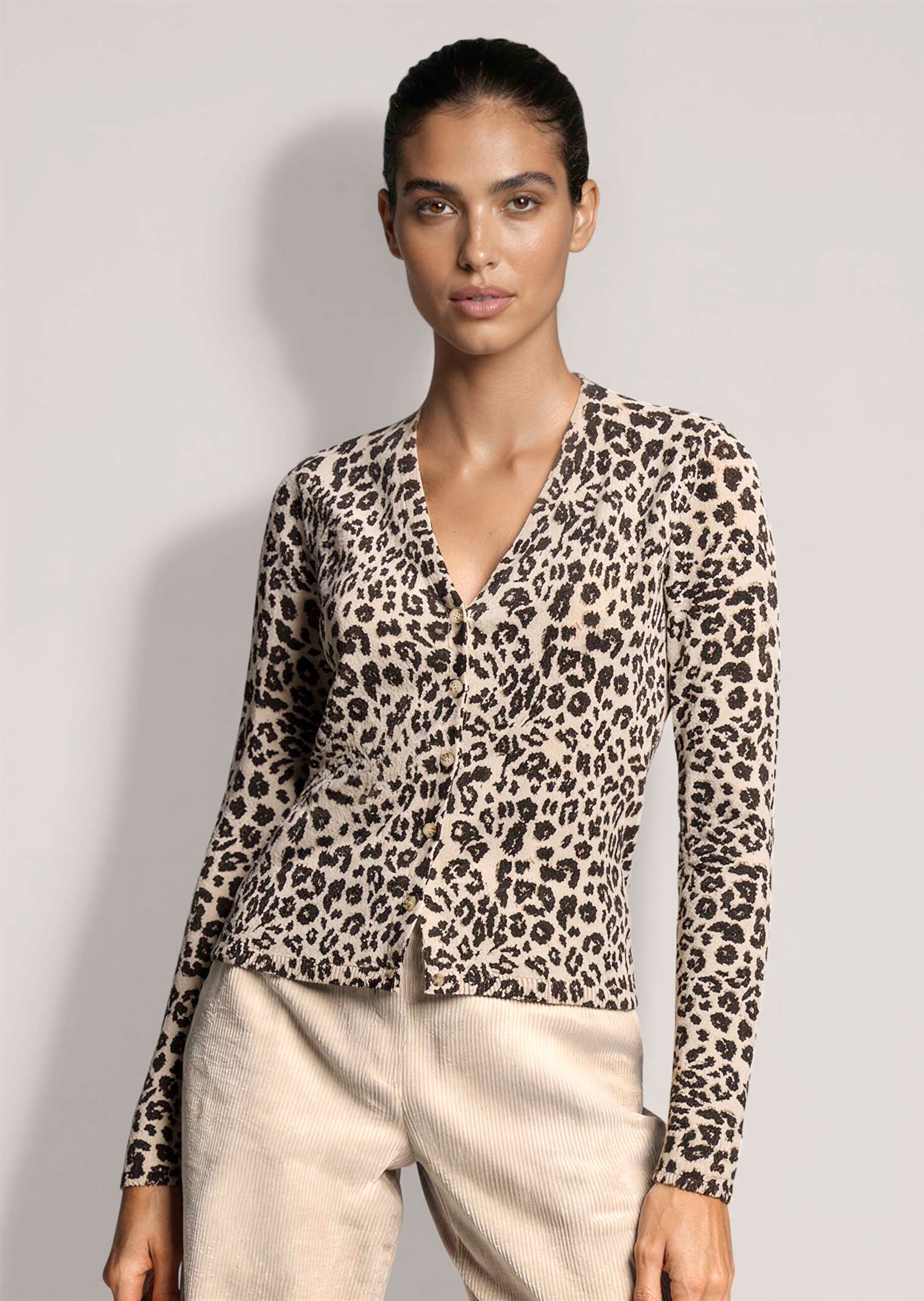 Cashmere cardigan with leopard print and V-neckline