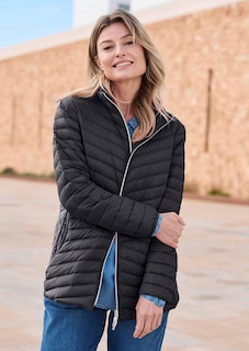 Daunenjacke mit femininer Steppung thumbnail 7