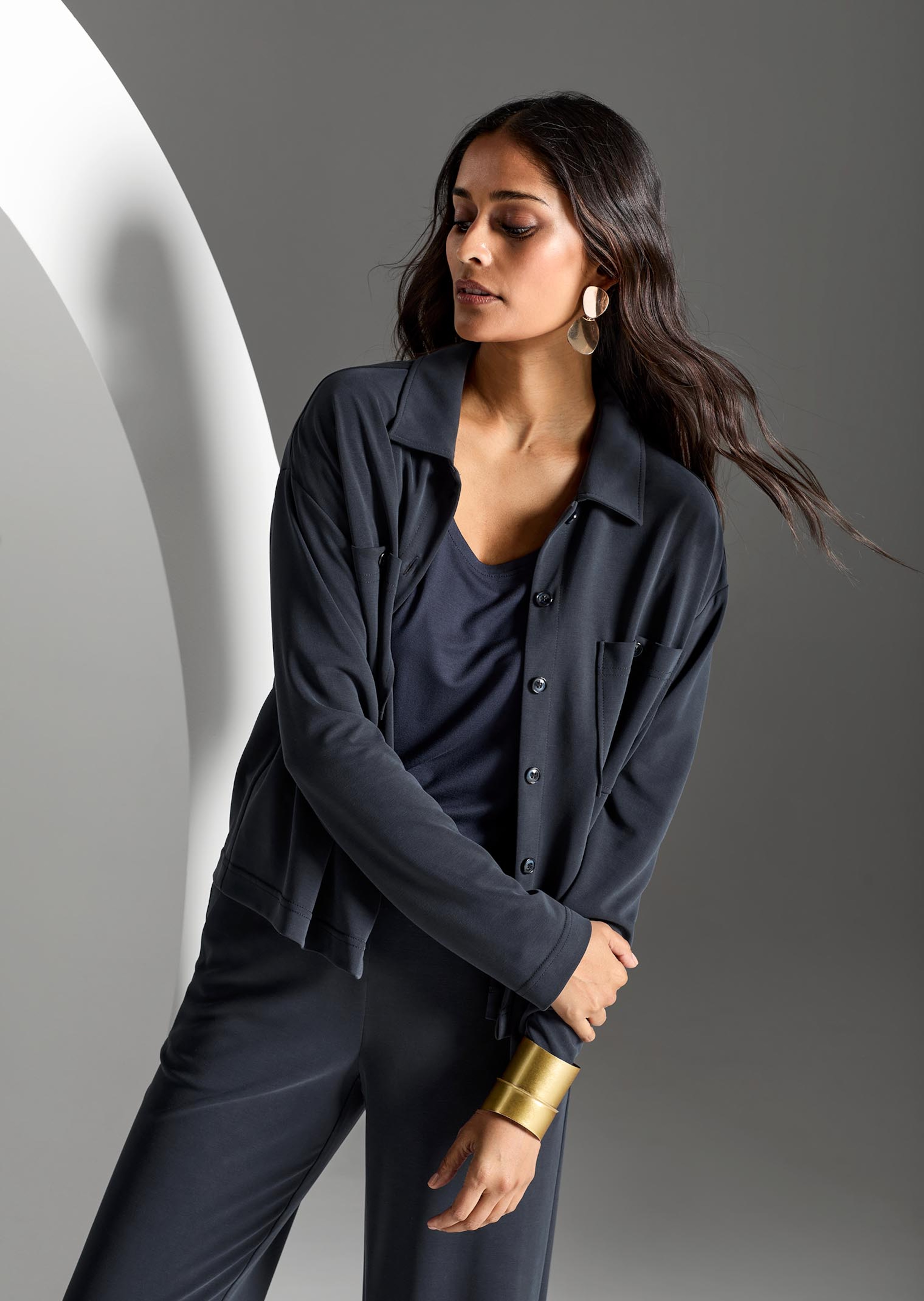 Oversize Hemdbluse mit aufgesetzten Taschen