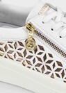 Sneaker mit seitlichen Ornamenten thumbnail 3
