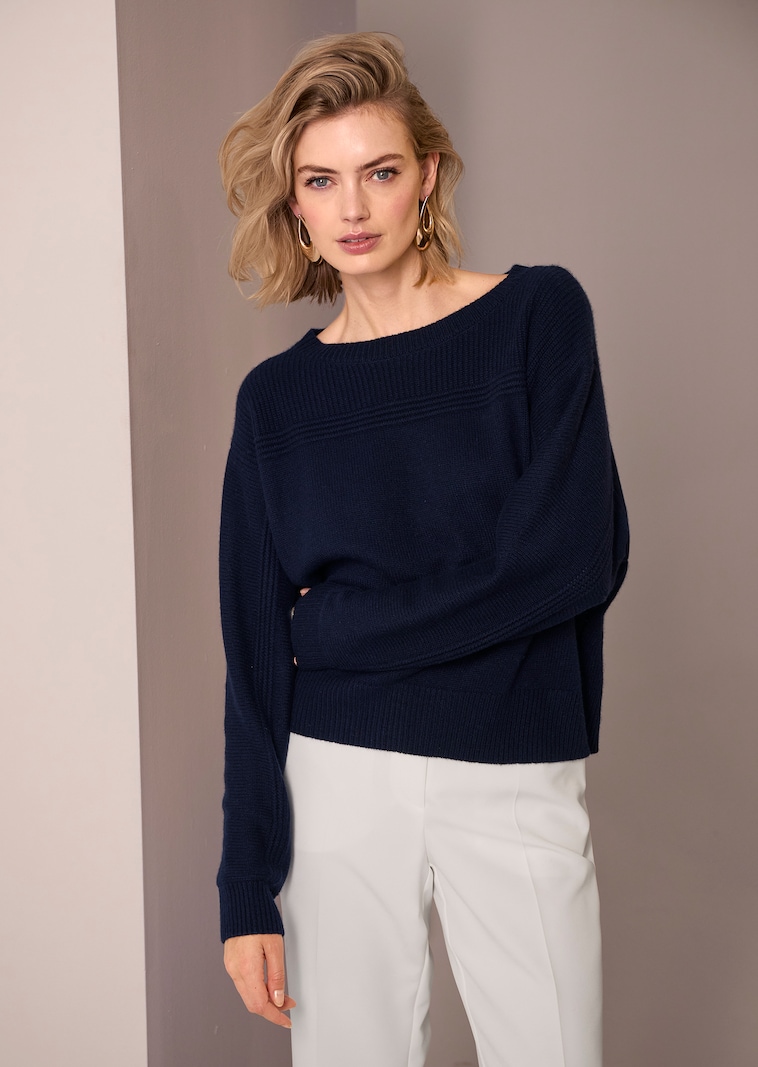 Kaschmir-Pullover mit U-Boot-Ausschnitt