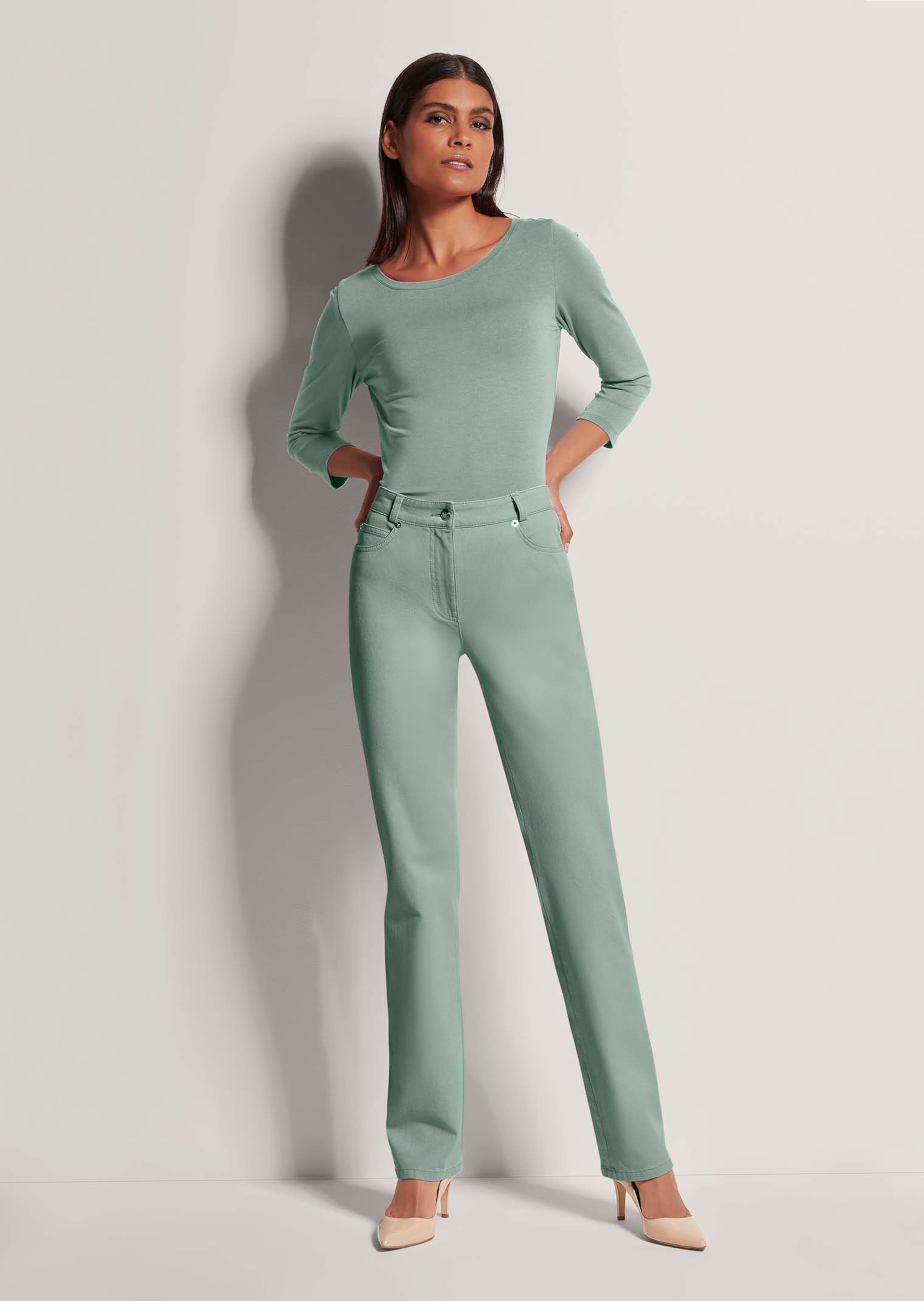 Jean M jambe droite avec imprimé logo