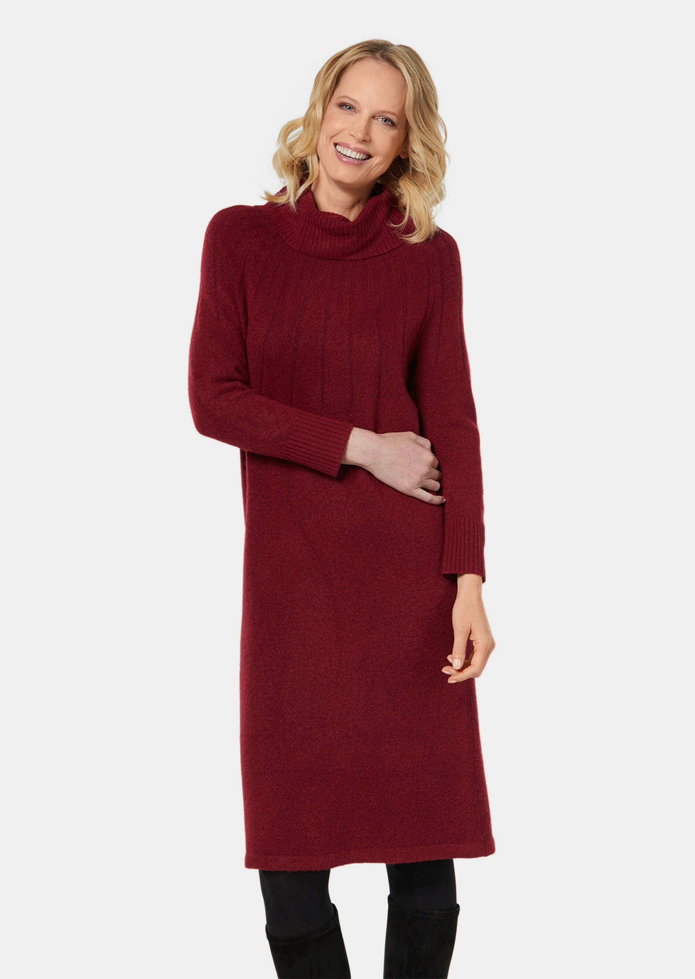Strickkleid mit halsfernem Rollkragen