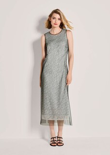 Robe thumbnail 1