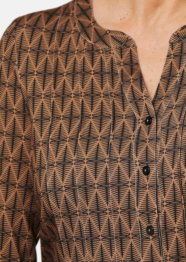 Figurschmeichelndes Drucktunika-Shirt