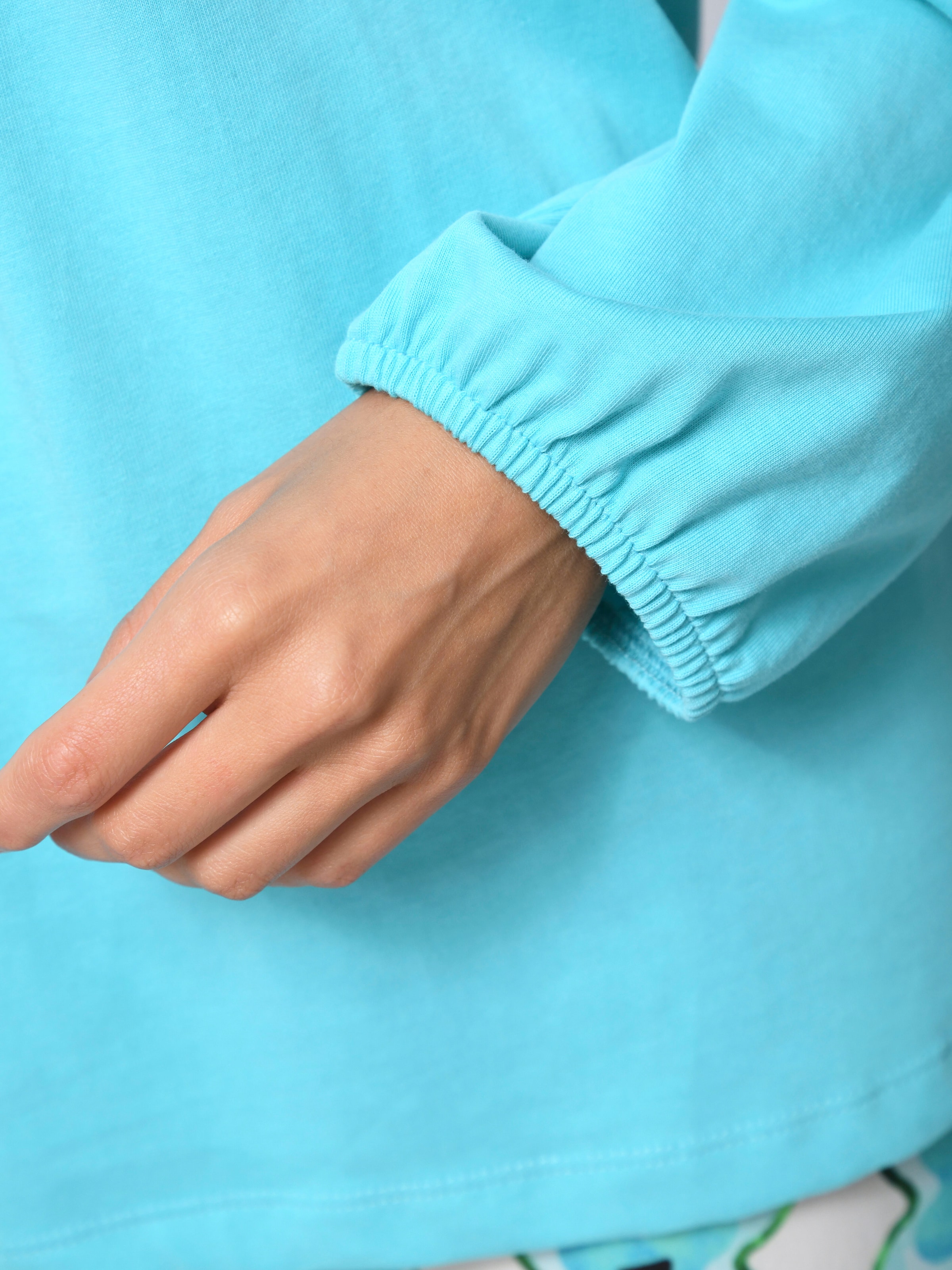 Bluse mit grafischer Stückerei 4