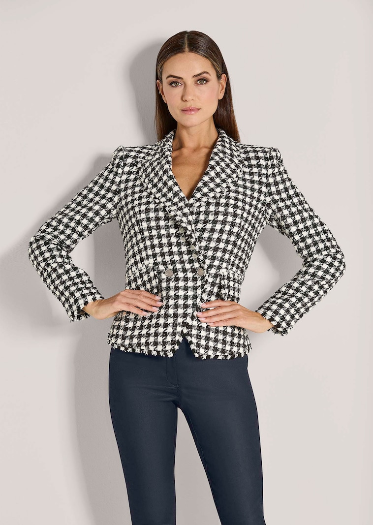 BouclƩ-Blazer mit Glanz-Effekt