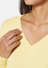 V-neck cashmere jumper thumbnail 5