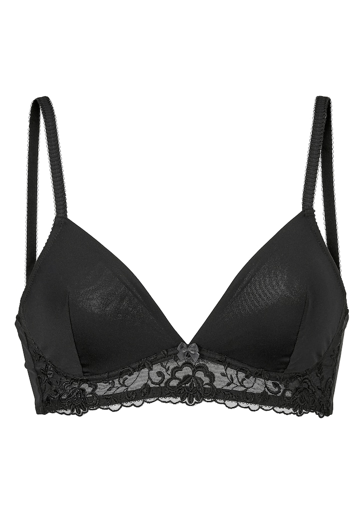 Underwired bra with lace accents