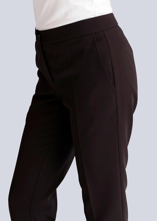 Hose mit praktischen Eingrifftaschen 3