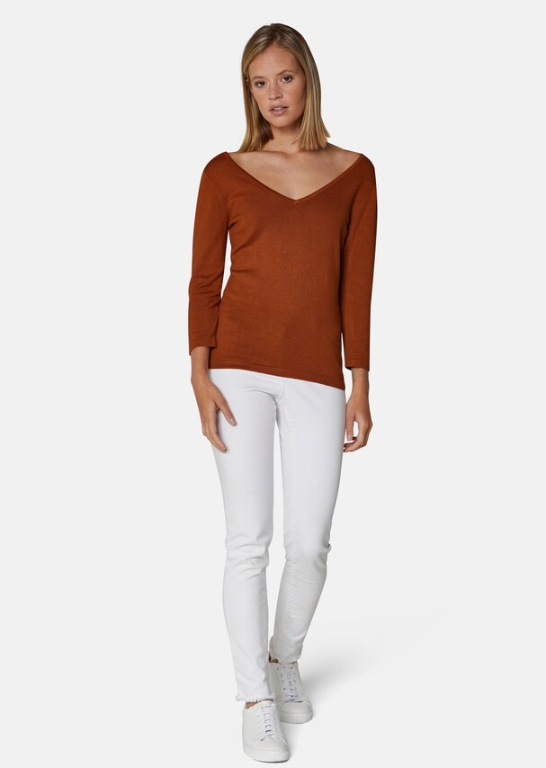 Knitted jumper with low-cut back 1
