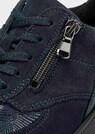 Sneaker thumbnail 3