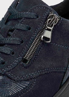 Sneaker thumbnail 3