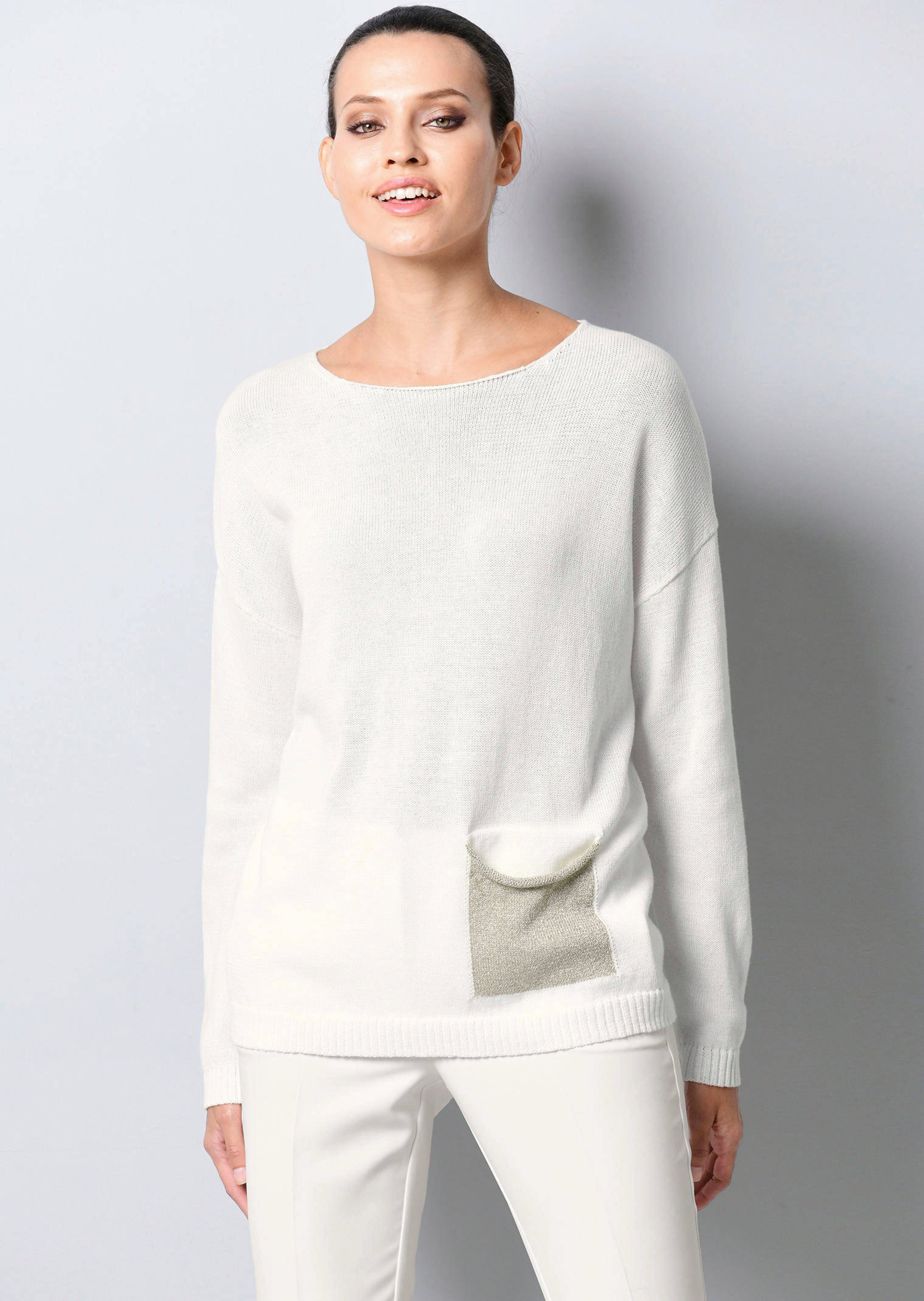 Pullover mit aufgesetzter Tasche