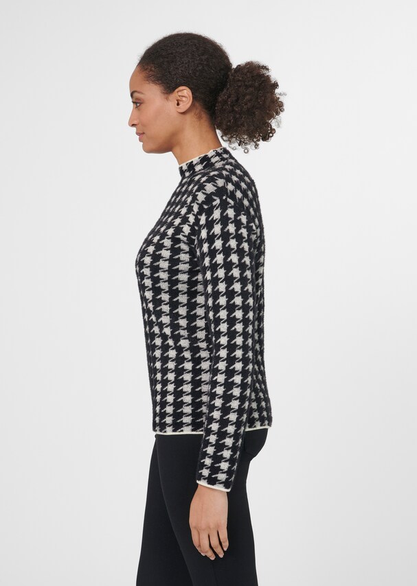 Stand-up collar jumper with jacquard pattern 3