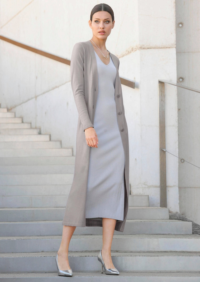 Strickjacke in Maxilänge