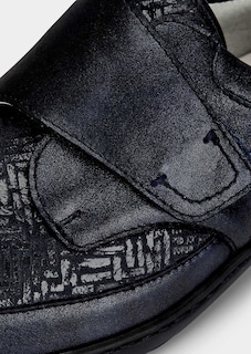 Chaussures basses avec large fermeture velcro thumbnail 3
