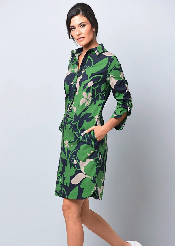 Kleid in sommerlichem Blumendessin 2