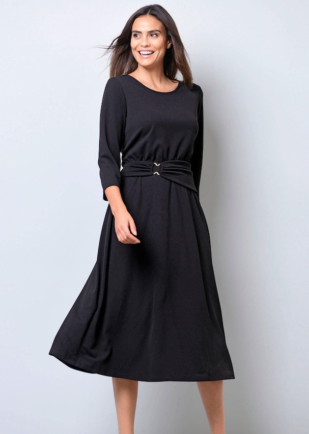 Kleid mit dekorativem Gürtel 2