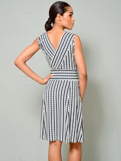 Strandkleid im Marinelook thumbnail 2
