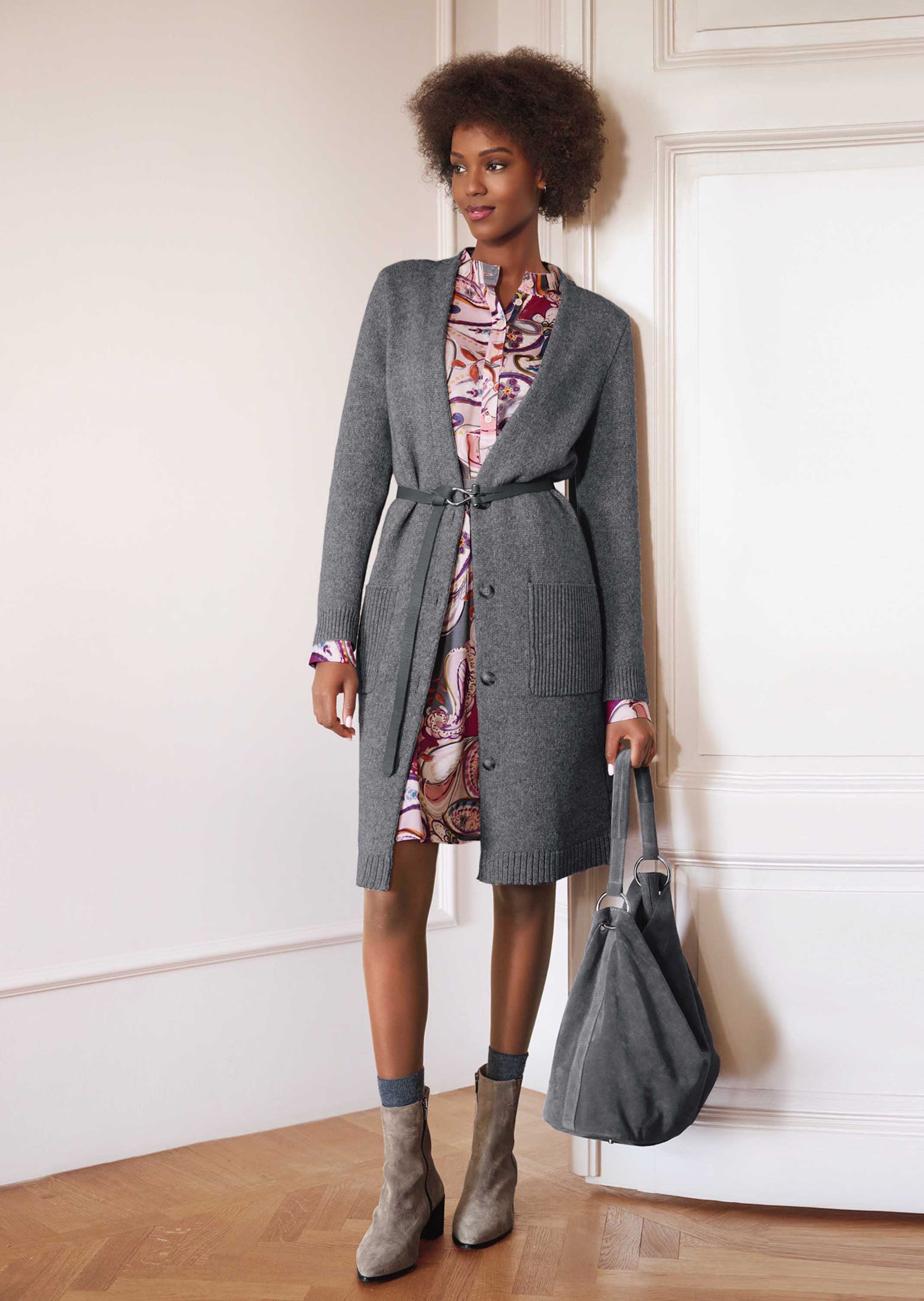 Strickjacke aus Schurwolle und Baumwolle