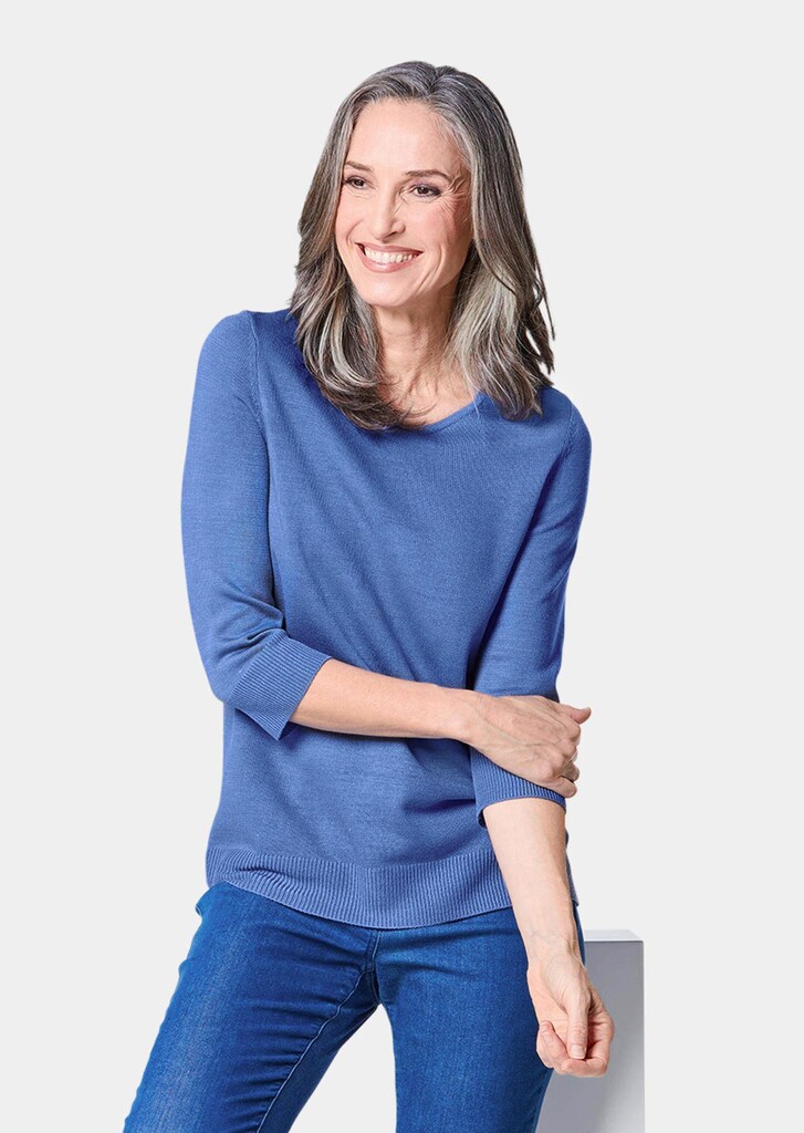 Locker sitzender Strickpullover