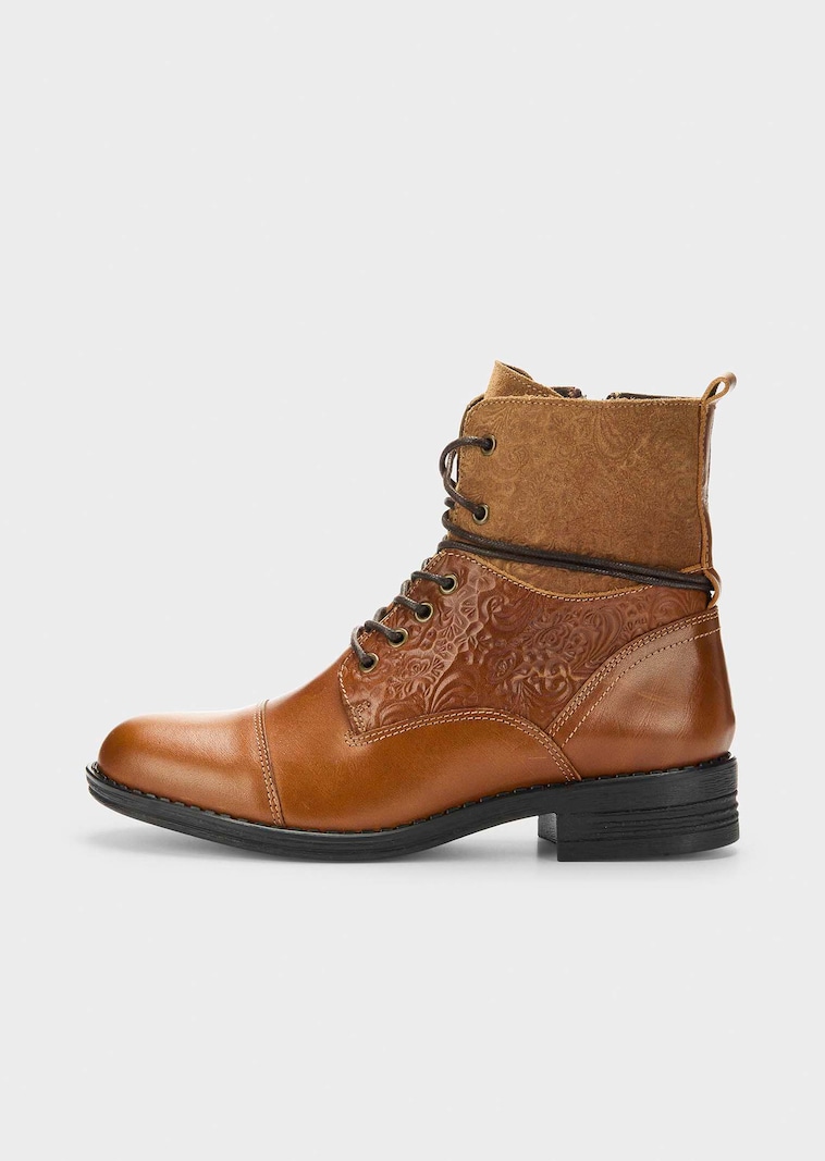Bottines en cuir marqué
