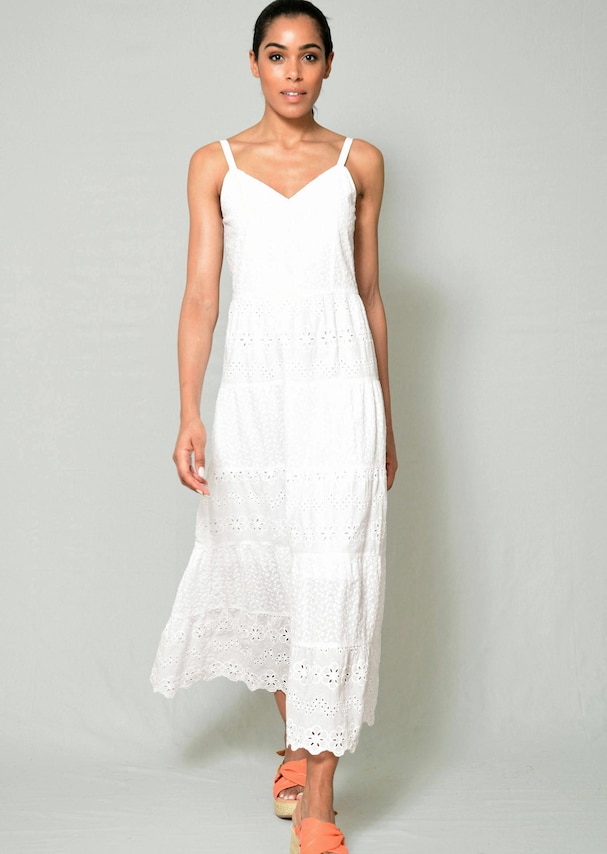 Strandkleid mit schönen Spitzendetails 1