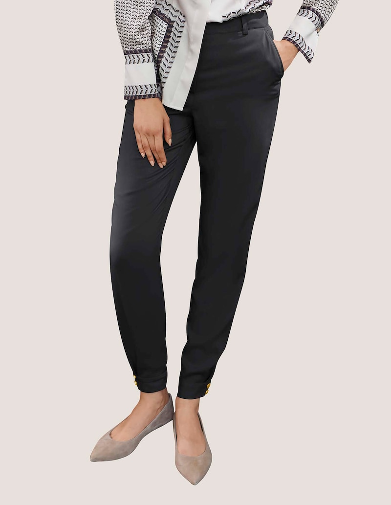 Schmale Hose mit modischem Saumbündchen