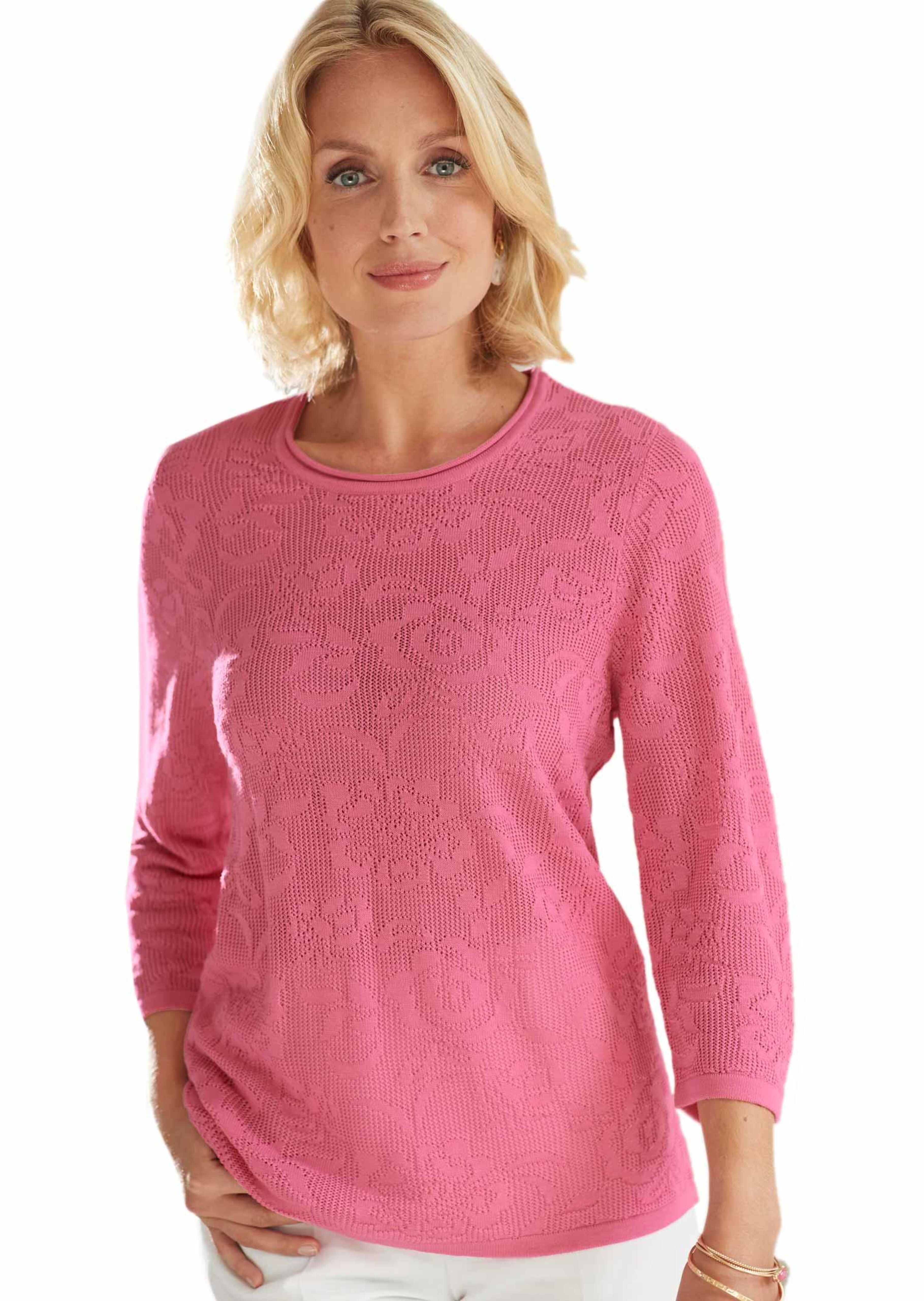 Ajourpullover mit interessantem Blumenmuster