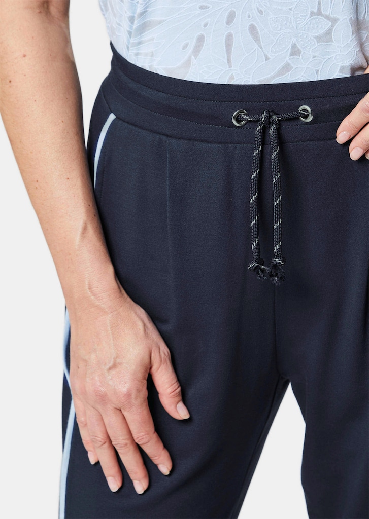 Bequeme Freizeithose mit Schlupfbund und Taschen