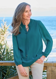 Chiffonbluse mit femininem Ausschnitt thumbnail 7