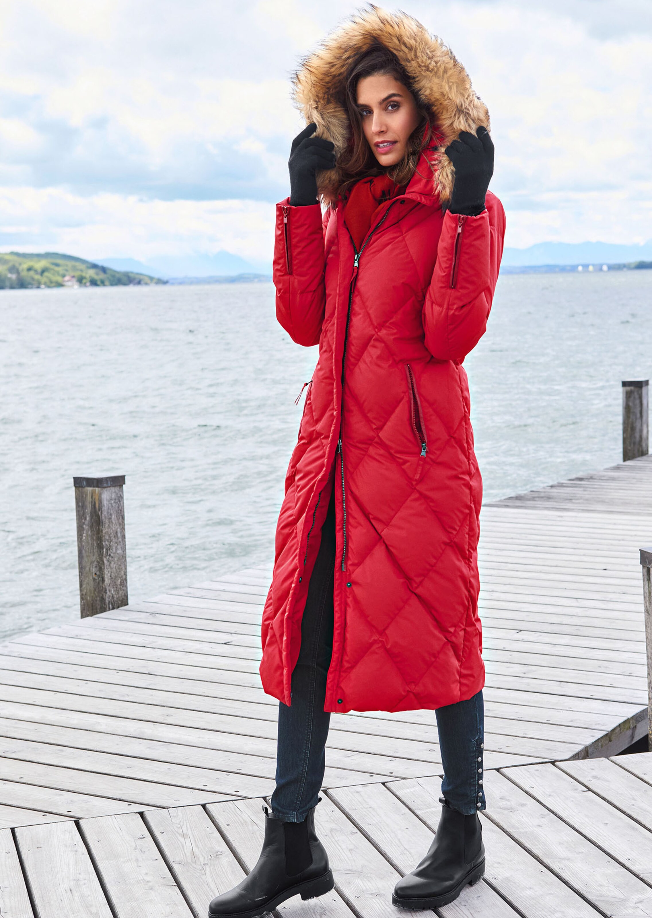 Manteau doudoune sur rouge MADELEINE Vetement