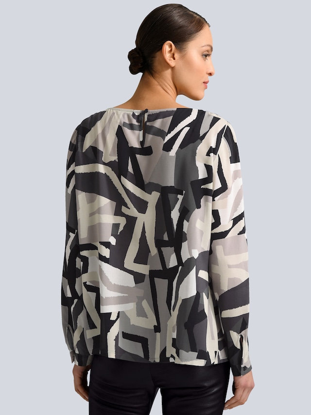 Bluse in figurumspielender Form 2
